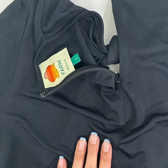 FARM Rio Black Cutout Long Sleeve Bodysuit NWOT Large - Picture 12 of 15